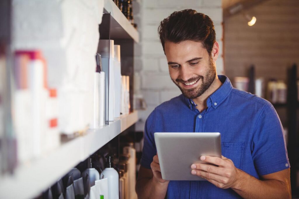 Empreendedor que sabe como abrir um negócio