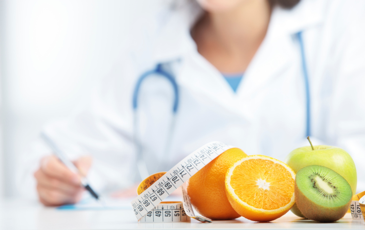 Profissional que quer saber mais sobre processo de nutricionista abrir empresa