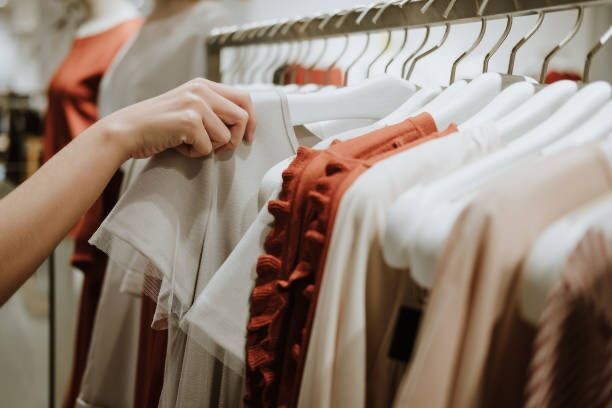 Fornecedores de roupas evangélicas: 12 opções!